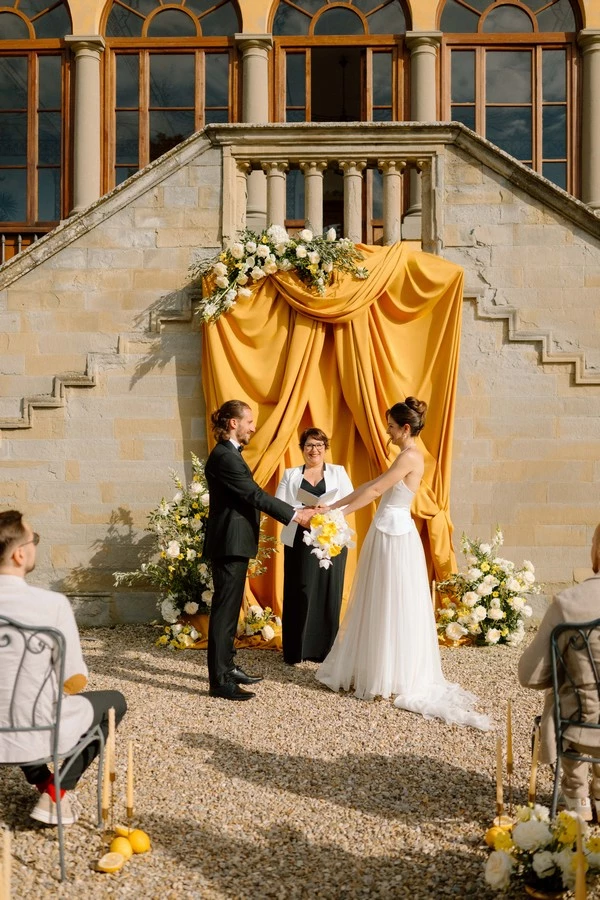 mariage-jaune-doré-luxe-toscane ©theclercs (34)