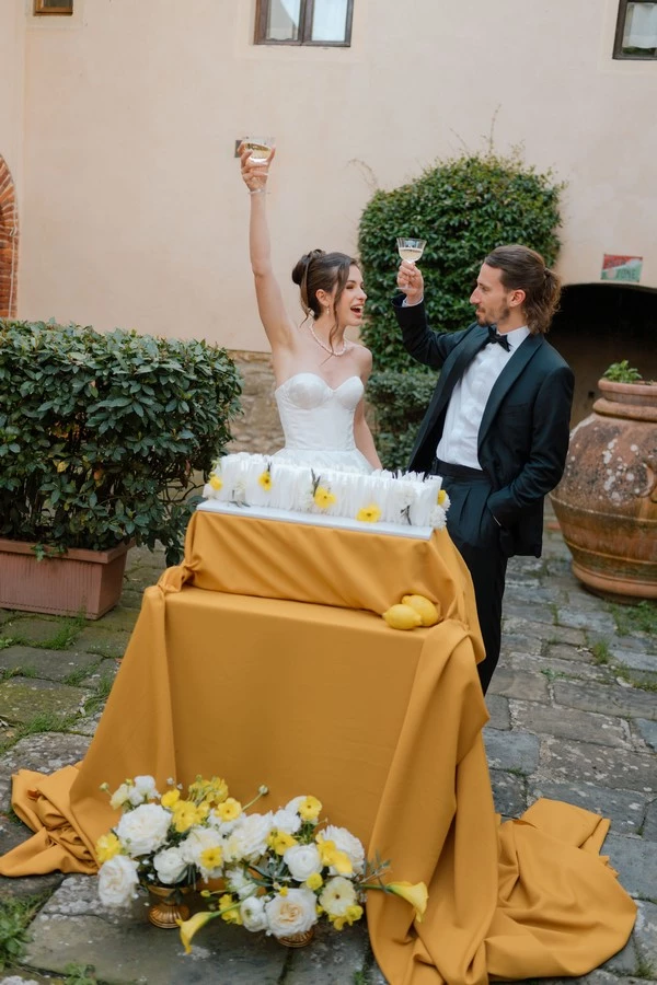 mariage-jaune-doré-luxe-toscane ©theclercs (46)