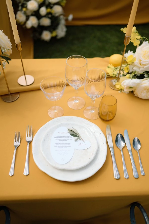 mariage-jaune-doré-luxe-toscane ©theclercs (7)