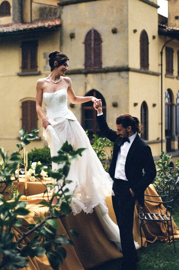 mariage-jaune-doré-luxe-toscane ©theclercs-onfilm2