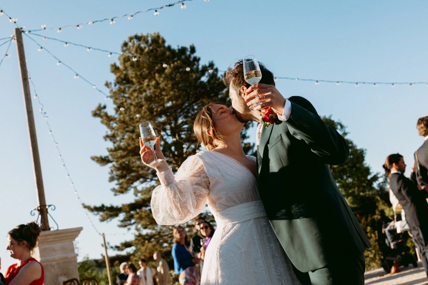 mariage-rouge-orange-grange-de-javon-provence ©celinecollomb (25)