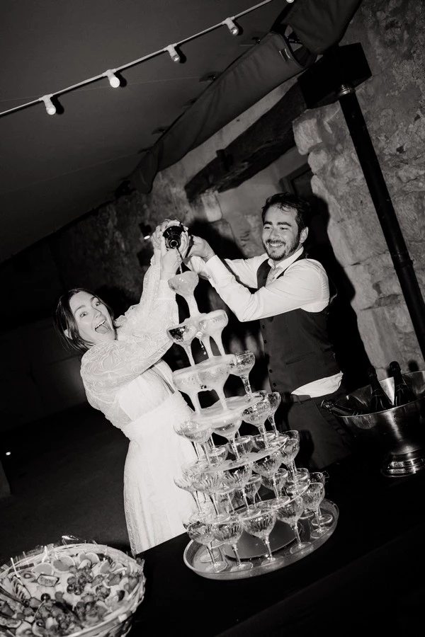 mariage-rouge-orange-grange-de-javon-provence ©celinecollomb (36)