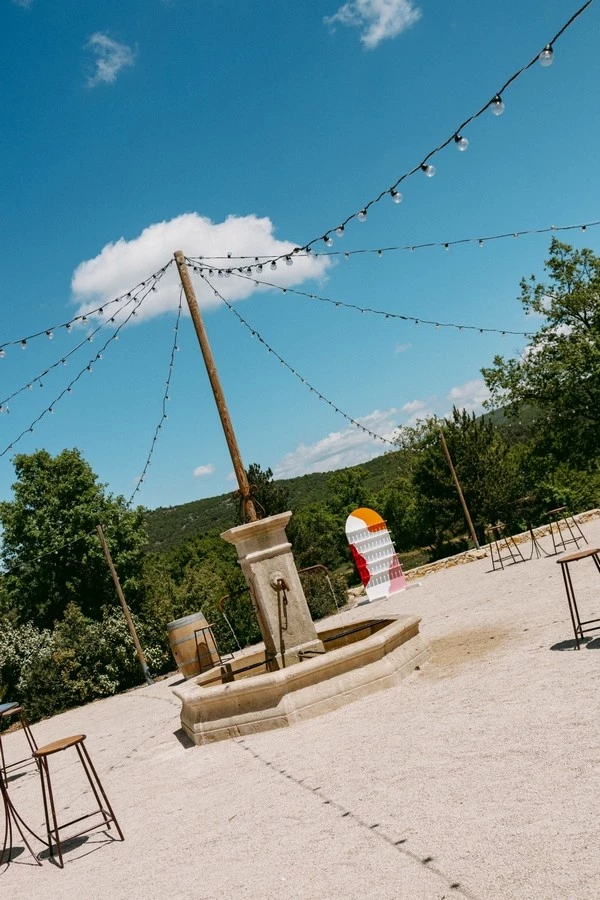 mariage-rouge-orange-grange-de-javon-provence ©celinecollomb (4)
