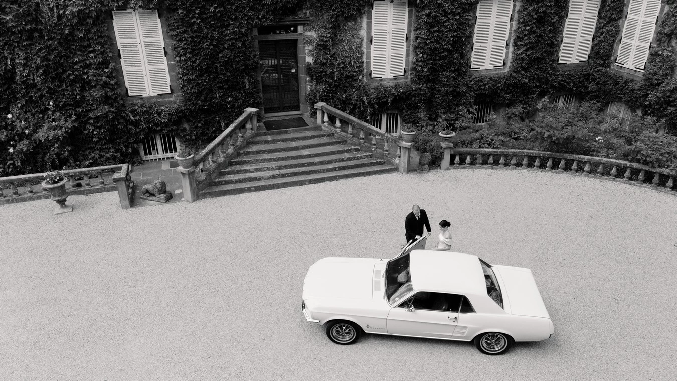 inspiration-mariage-bleu-et-blanc-chateau-de-saulnat-auvergne-©anais-capture (15)