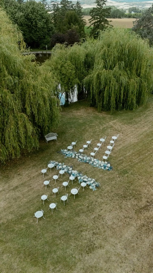 inspiration-mariage-bleu-et-blanc-chateau-de-saulnat-auvergne-©anais-capture (16)