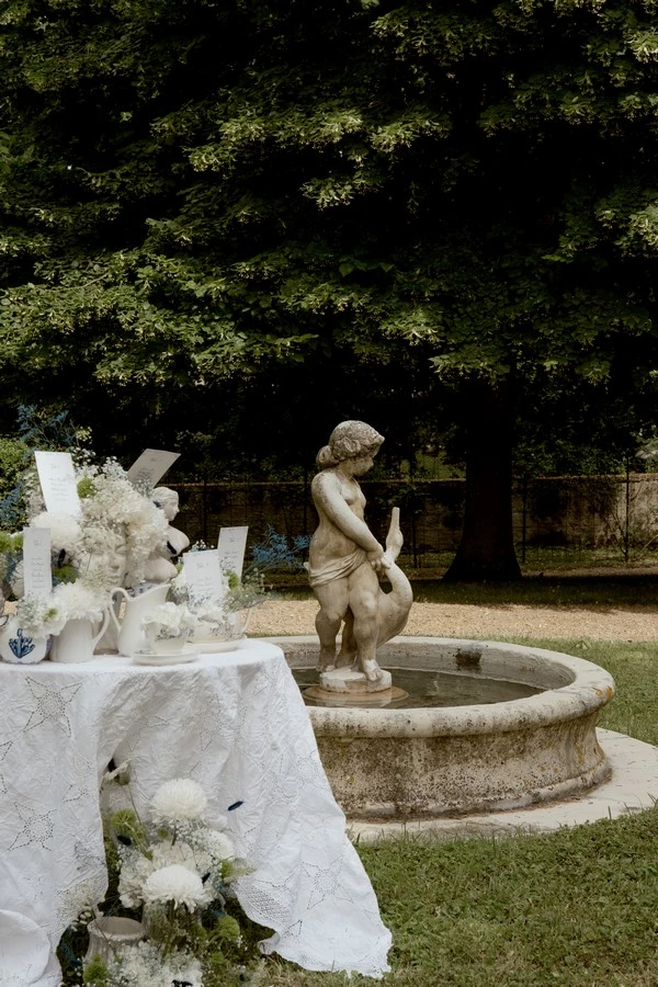 inspiration-mariage-bleu-et-blanc-chateau-de-saulnat-auvergne-©anais-capture (23)
