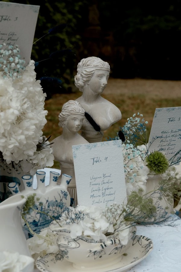 inspiration-mariage-bleu-et-blanc-chateau-de-saulnat-auvergne-©anais-capture (25)