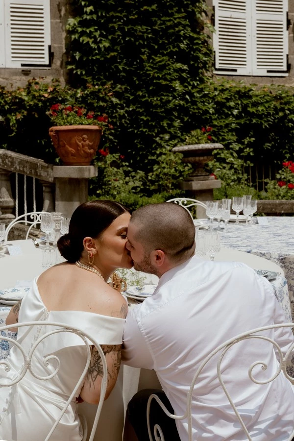 inspiration-mariage-bleu-et-blanc-chateau-de-saulnat-auvergne-©anais-capture (27)