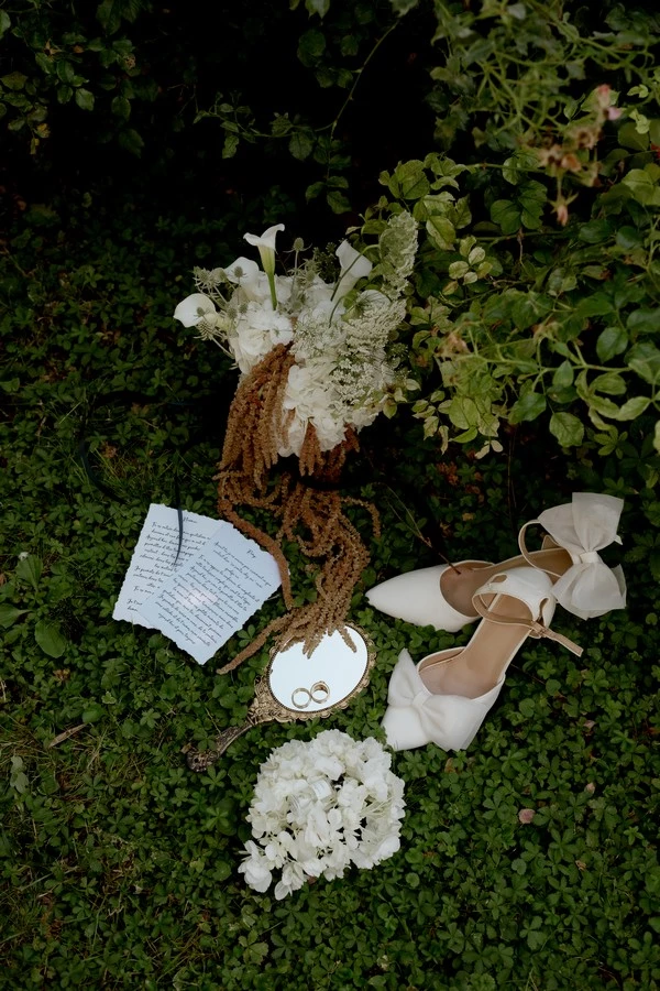 inspiration-mariage-bleu-et-blanc-chateau-de-saulnat-auvergne-©anais-capture (3)