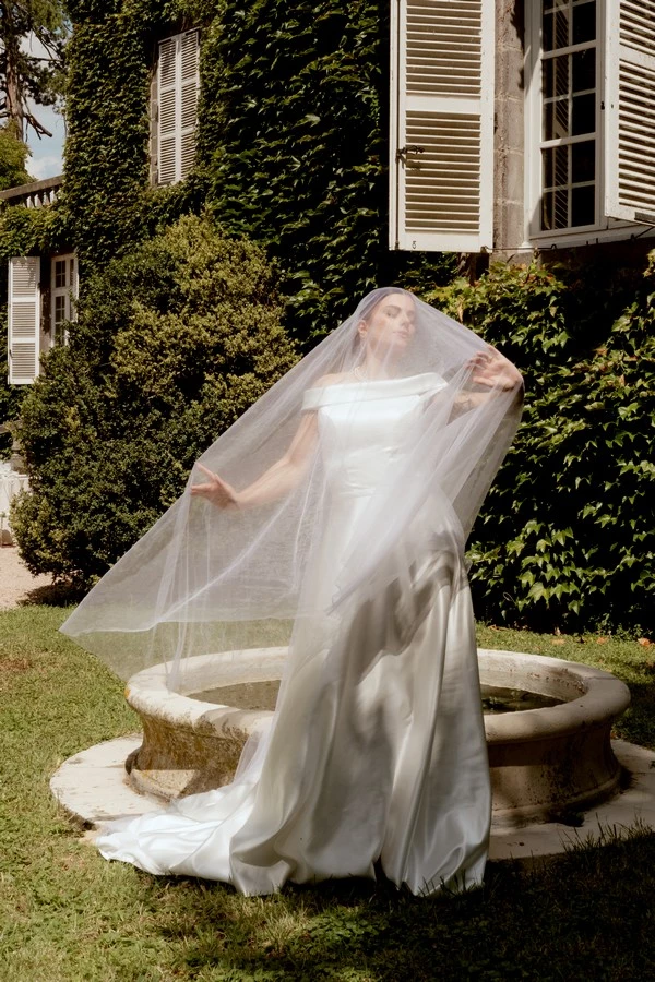 inspiration-mariage-bleu-et-blanc-chateau-de-saulnat-auvergne-©anais-capture (7)
