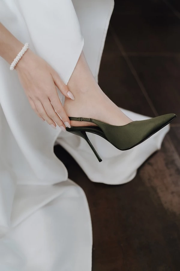 inspiration-mariage-vert-et-bordeaux-bretagne-ille-et-vilaine-domaine-obochato ©Laurene-and-the-wolf (9)